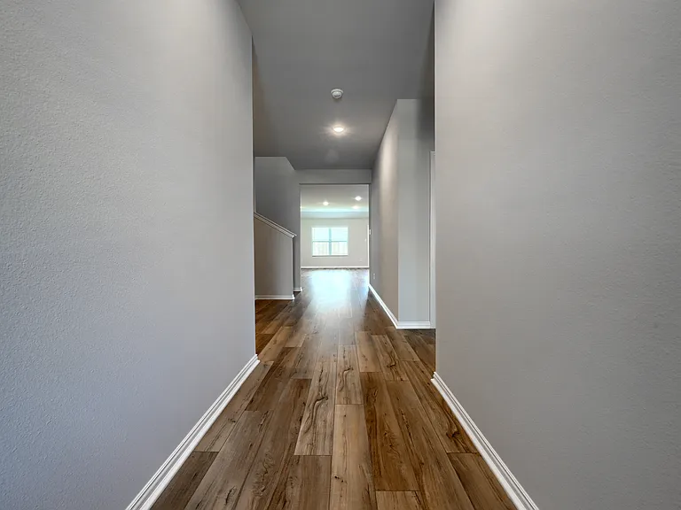513 Brook View Dr — Photo 3