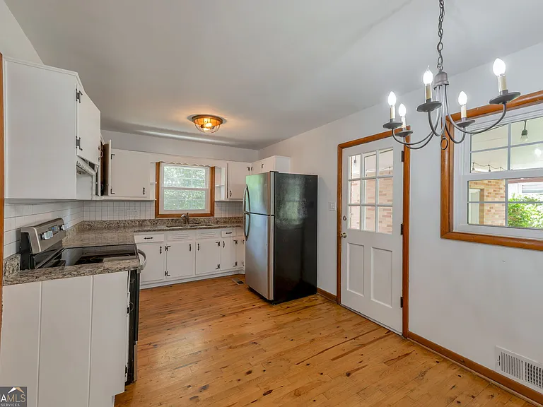 2188 Pawnee Dr SE — Photo 5