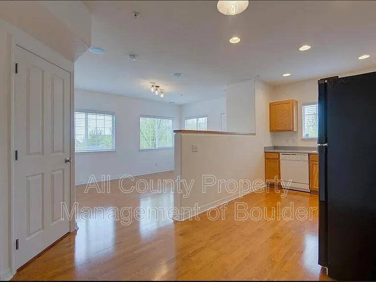 14300 Waterside Ln #J5 — Photo 11