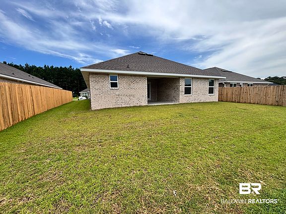 2nd image of 627 Mayflower Dr