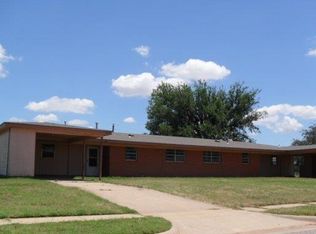 414 Chickasaw Trl, Foss, OK 73647