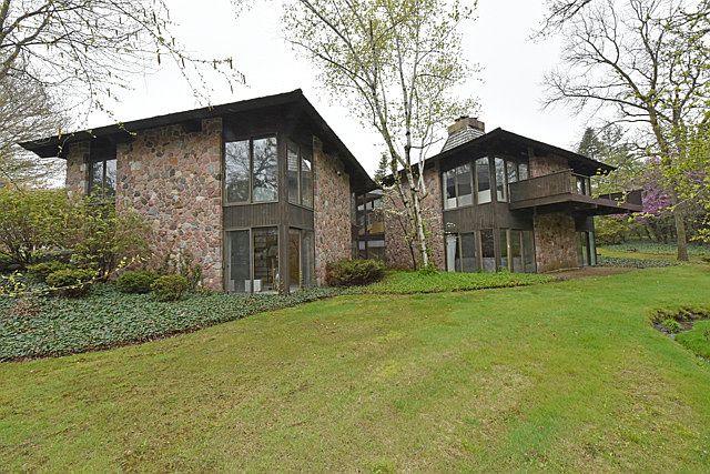 1st image of 205 W Oak Ln