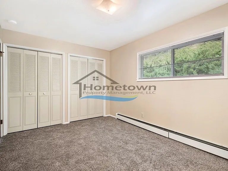 2432 & 2433 E Stowe Ct — Photo 38