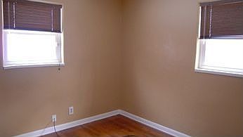 2nd image of 112 N Cherrywood Ave