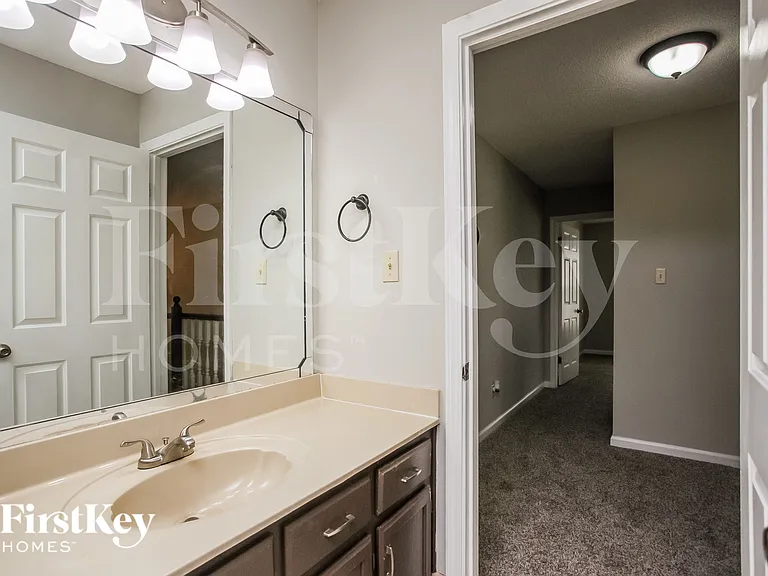 8866 Quailwood Cv — Photo 17