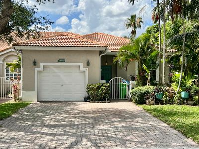 7801 S Aragon Boulevard #4, Sunrise, FL, 33322