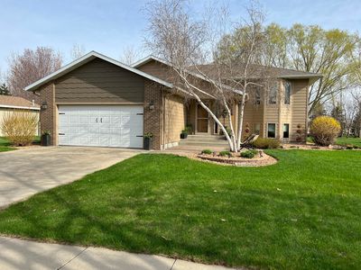 2214 16th Ave NW, Aberdeen, SD, 57401