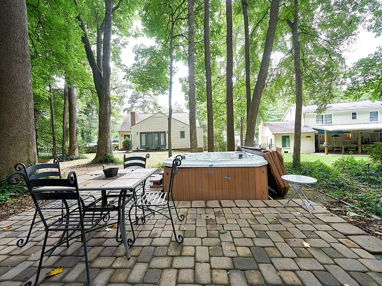5917 Grosner Pl — Photo 3