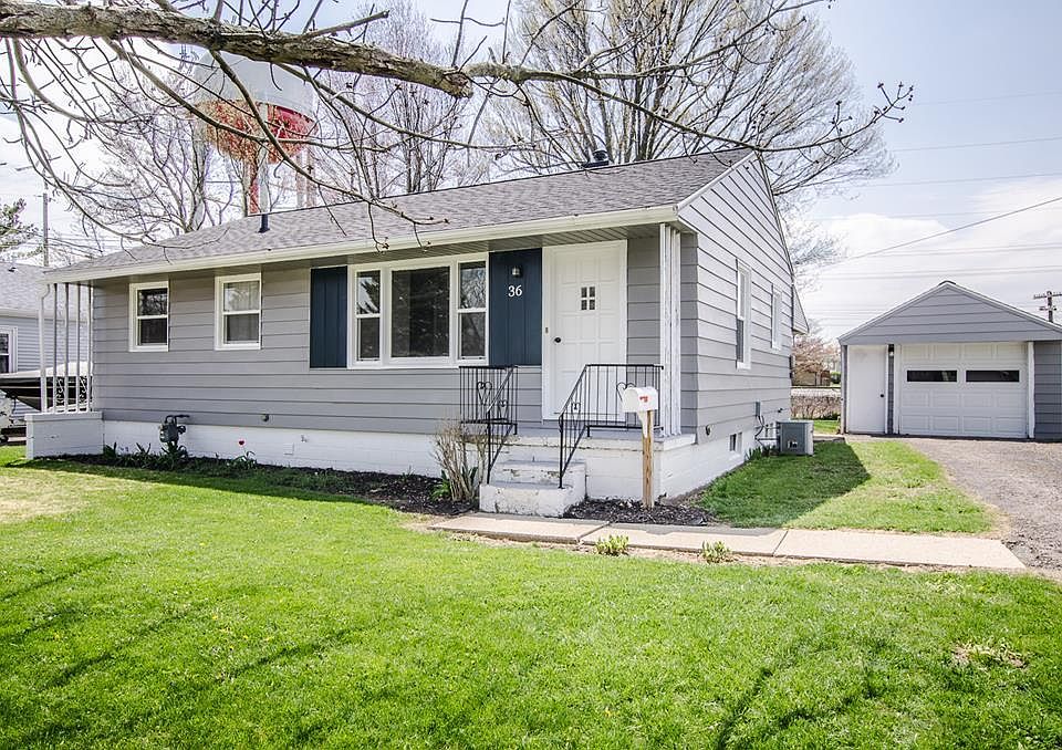 1st image of 36 Myrtle Dr