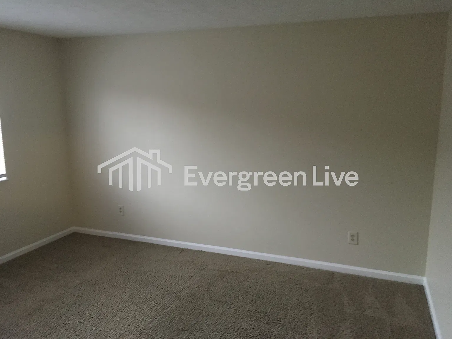 3 bed, 2.5 bath, 1623 sqft, $1,745 — Photo 4