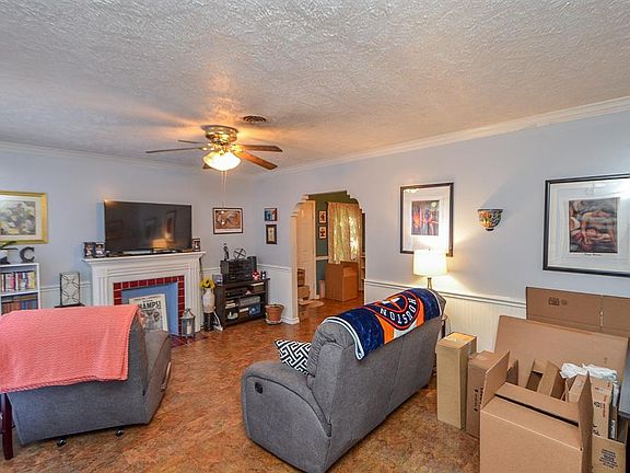 2nd image of 7407 Japonica St