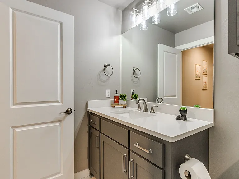 609 Abadan Dr — Photo 47
