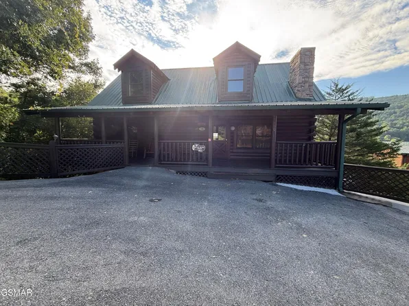 3160 White Falcon Way, Pigeon Forge, TN 37863