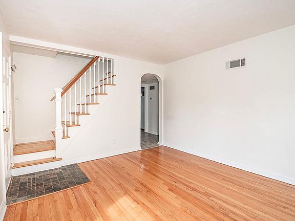 3rd image of 2741 Granda Dr
