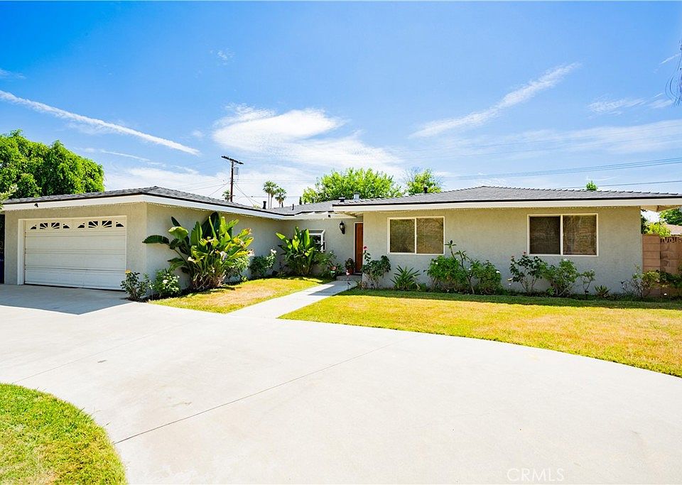 1st image of 23124 Jonathan St