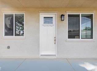 631 Hibiscus Dr #1, Redlands, CA 92373