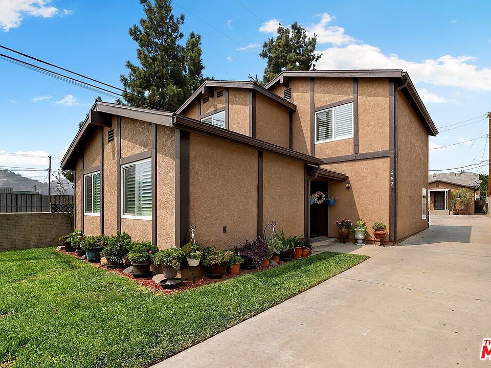 1st image of 2623 Roseview Ave