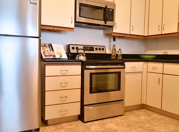 3rd image of 6363 Christie Ave APT 3005