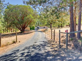 620 Wards Creek Rd, Rogue River, OR 97537