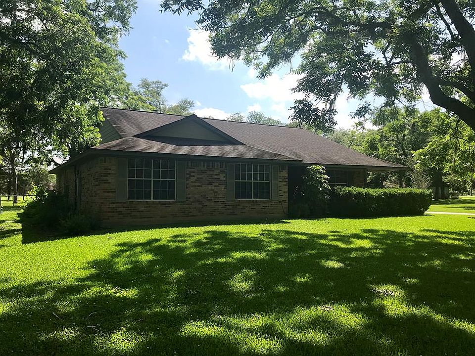 1st image of 319 Wildwood Dr
