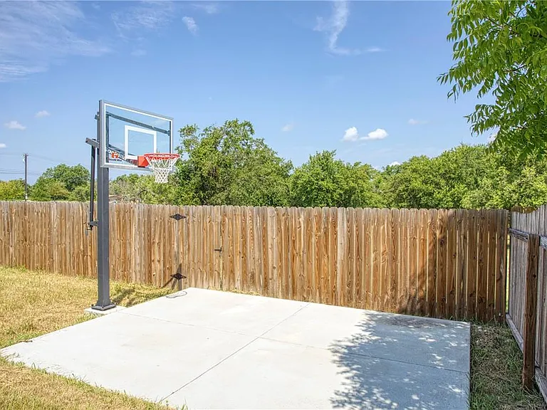 1107 Middle Brook Dr — Photo 33
