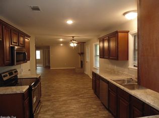 2014 Hutto St, Conway, AR 72032