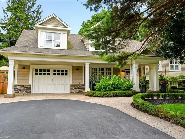 330 Camelot Ct, Burlington, ON L7L 2G3