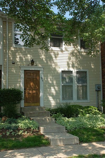 1st image of 946 Woodlyn Dr N