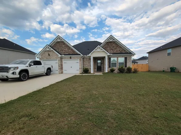 1341 Midnight Ride Ct, Hampton, GA 30228