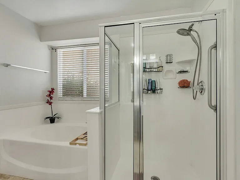 1105 S 1420 E — Photo 10