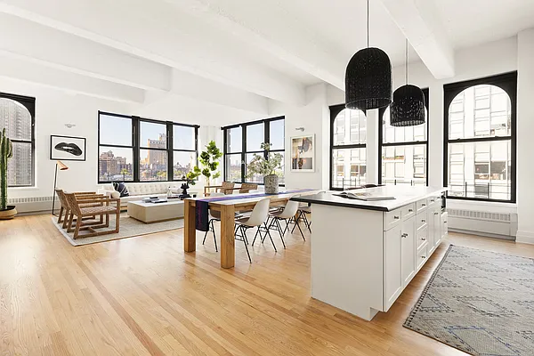 Sold by Compass | media 3