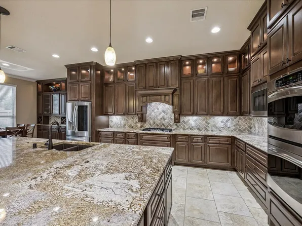 9924 Easton Sky Ln, Cypress, TX 77433