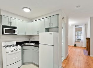 306 E 81st St #5D, New York, NY 10028