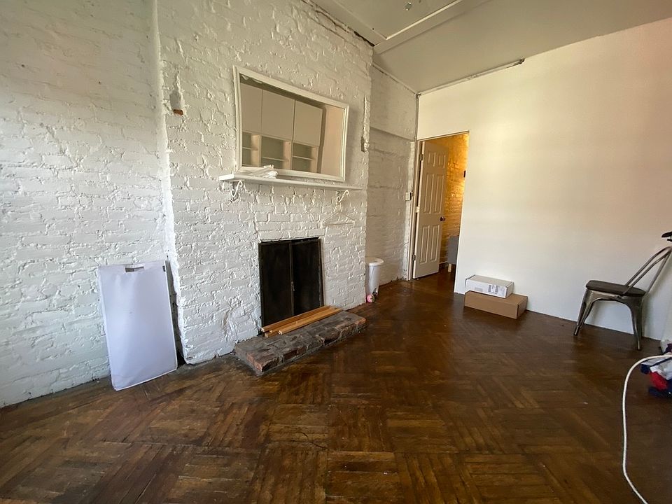 1st image of 92 Saint Marks Pl APT 5