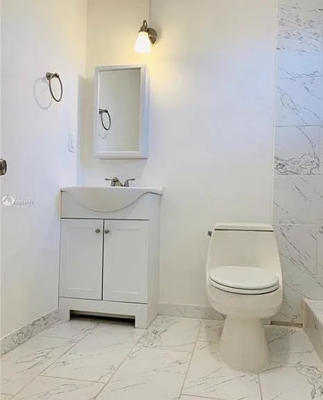 112 SW 67th Ave #2 — Photo 6