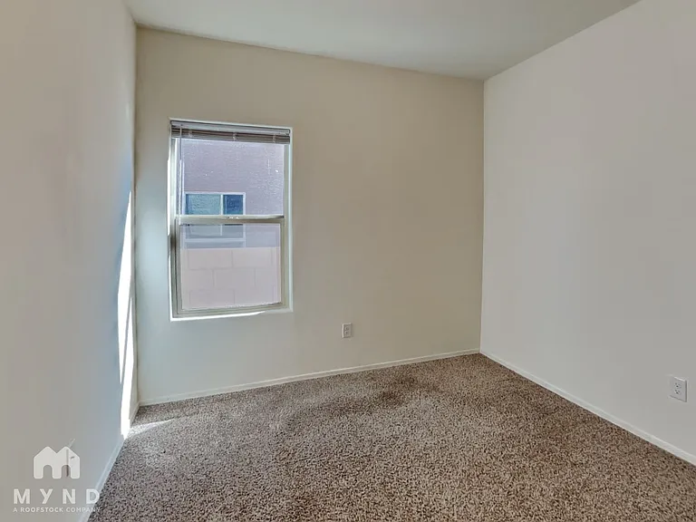 2549 E Calle Palta — Photo 9