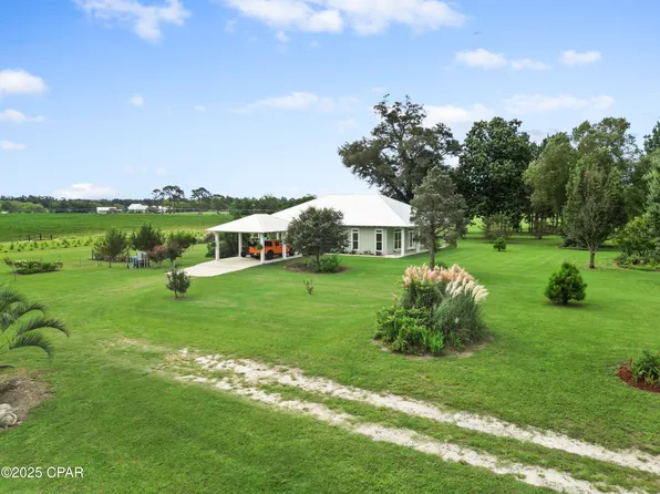 5223A Palamino Ln, Greenwood, FL 32443