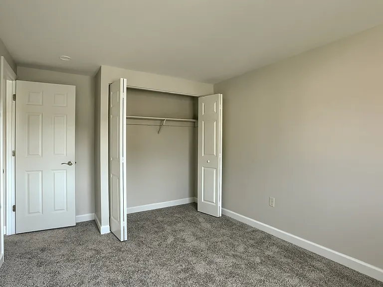 Briarcrest Gardens Apartments & Townhomes — Photo 76