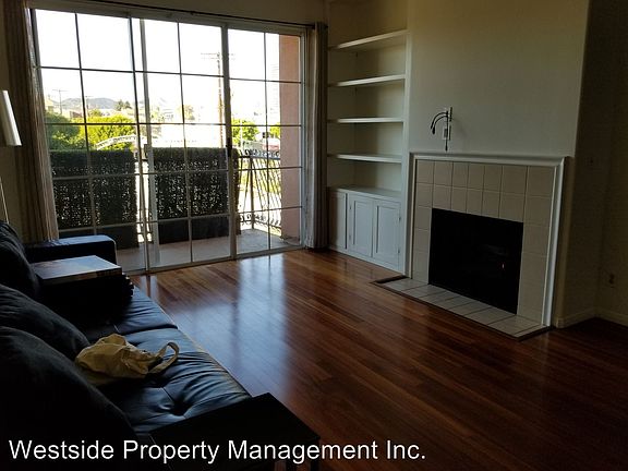 3rd image of 1522 S Saltair Ave APT 205