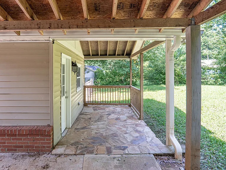 609 San Fernando Dr SE — Photo 15