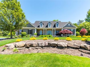 8181 Village Cir, Poland, OH 44514