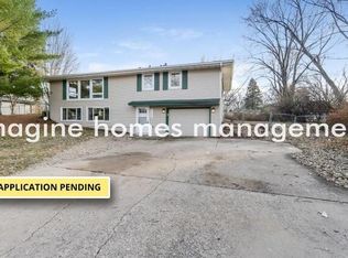 2305 W 139th St, Burnsville, MN 55337
