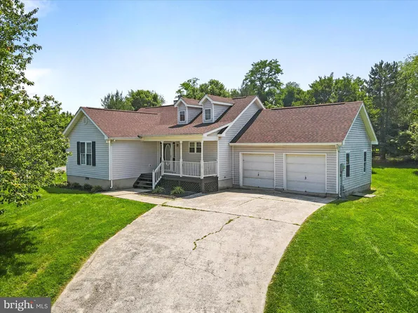 66 Monumental Dr, Charles Town, WV 25414