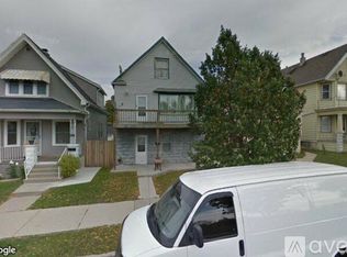 2656 S 10th St, Milwaukee, WI 53215