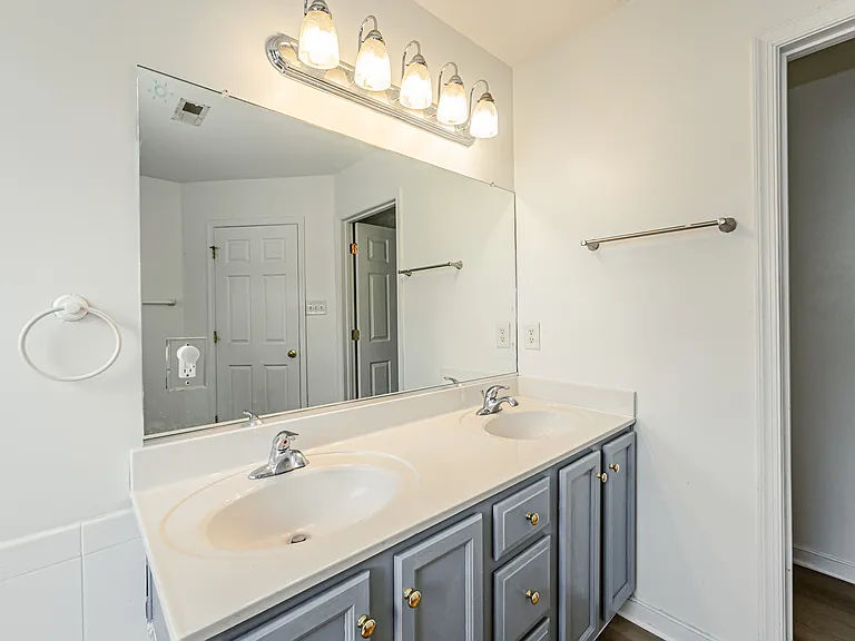 1429 New Haven Ct — Photo 27