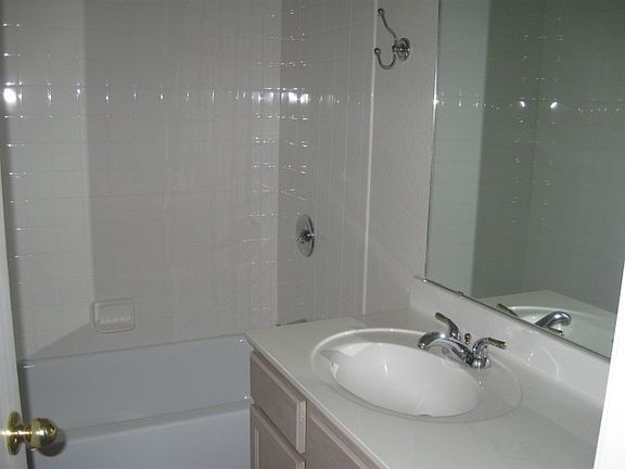 3rd image of 5505 Knob Ct