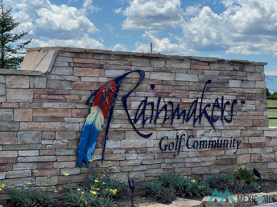 1st image of 218 Pueblo Loop