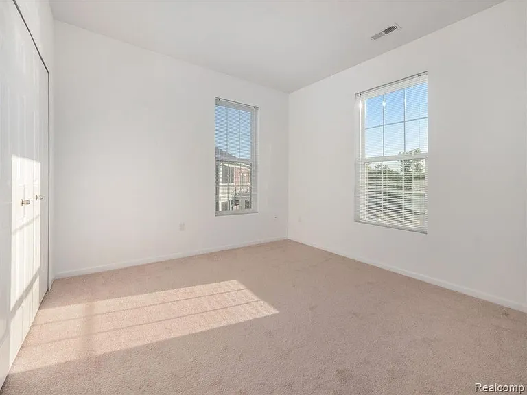 964 W Summerfield Glen Cir #17 — Photo 14
