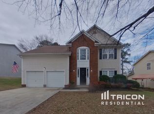 7606 Woodknoll Dr, Charlotte, NC 28217
