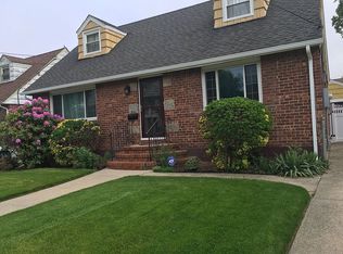 71 Princeton St, Valley Stream, NY 11580